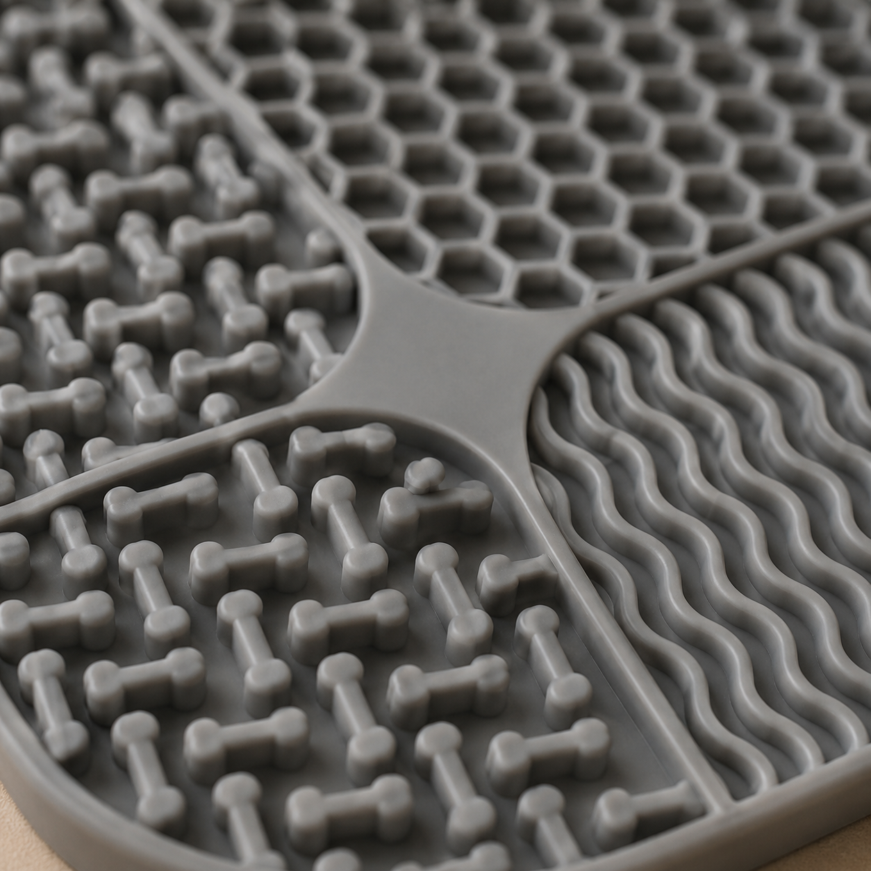 Laxuvo™ SootheLick Mat
